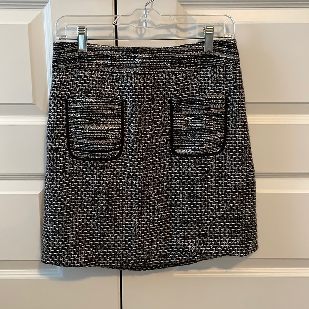 EUC Loft tweed sparkle black cream and silver skirt